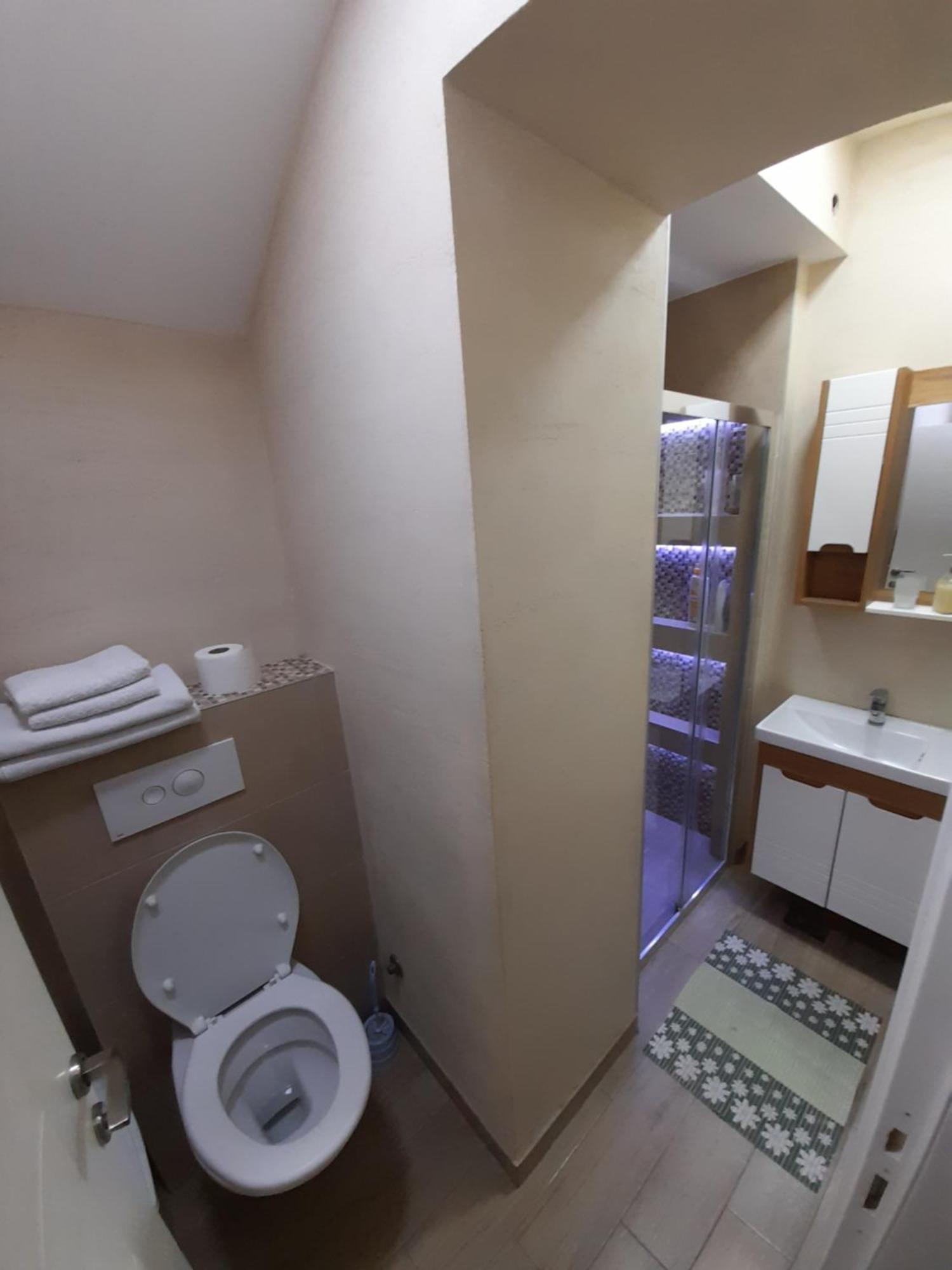 Appartamento Xenia2 Belgrado Esterno foto